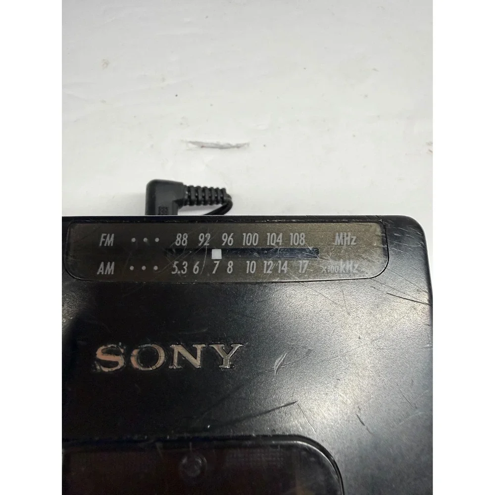 Sony Walkman WM-FX33 Portable Cassette Player FM AM Radio Mega Bass Bundle WORKS